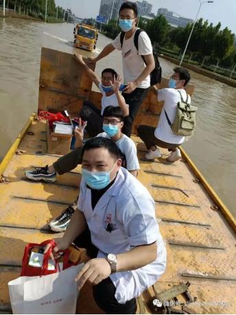 災(zāi)情過后重建家園 風(fēng)雨過后大愛無邊